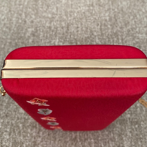 Red Synthetic Embroidered Clutch Purse - Picture 6 of 10